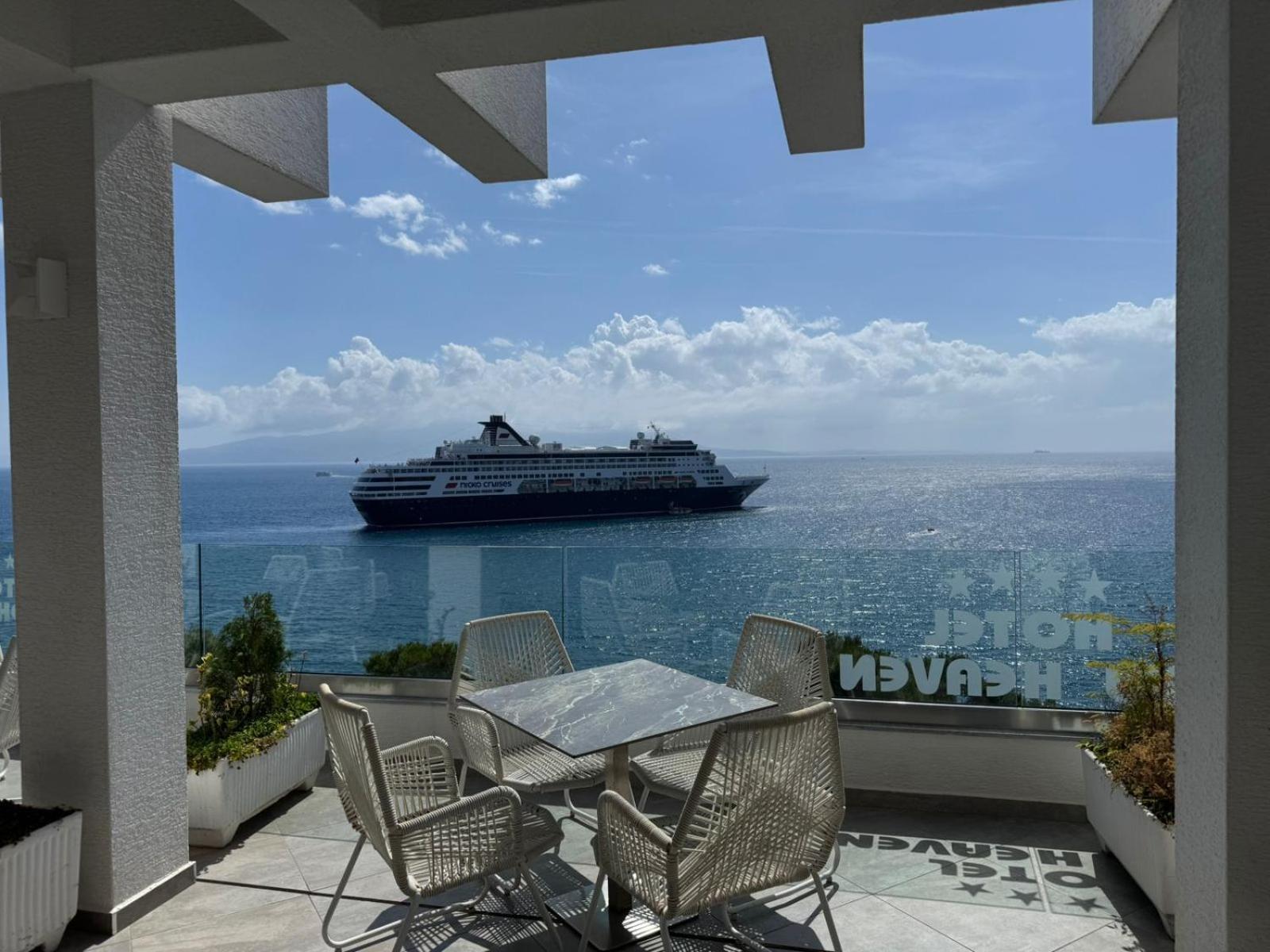 New Heaven Hotel Sarandë Eksteriør bilde